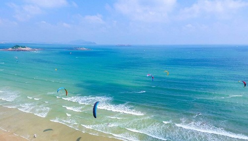 平潭風箏沖浪